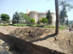 (FOTO) Restaurarea cetății Soroca. Arheologii caută urmele unei biserici dispărute (FOTO) Restaurarea cetății Soroca. Arheologii caută urmele unei biserici dispărute