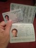 Un jurnalist a cumpărat un pașaport sirian FALS cu fotografia premierului olandez