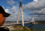 Turcii au deschis al treilea pod peste strâmtoarea Bosfor