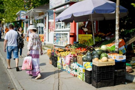 SITUAȚIE CRITICĂ: Legumele și fructele au un preț EXORBITANT. Agricultorii renunță la afaceri SITUAȚIE CRITICĂ: Legumele și fructele au un preț EXORBITANT. Agricultorii renunță la afaceri