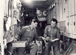 SUMĂ IMPRESIONANTĂ: Documentul în care Iuri Gagarin scrie despre primele sale impresii din cosmos a fost vândut SUMĂ IMPRESIONANTĂ: Documentul în care Iuri Gagarin scrie despre primele sale impresii din cosmos a fost vândut