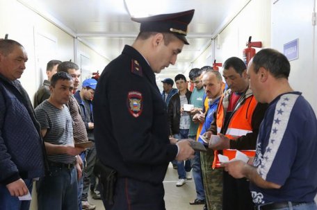 STATISTICI oficiale din Rusia - Tot mai puțini cetățeni moldoveni și ucraineni merg în RUSIA la muncă STATISTICI oficiale din Rusia - Tot mai puțini cetățeni moldoveni și ucraineni merg în RUSIA la muncă