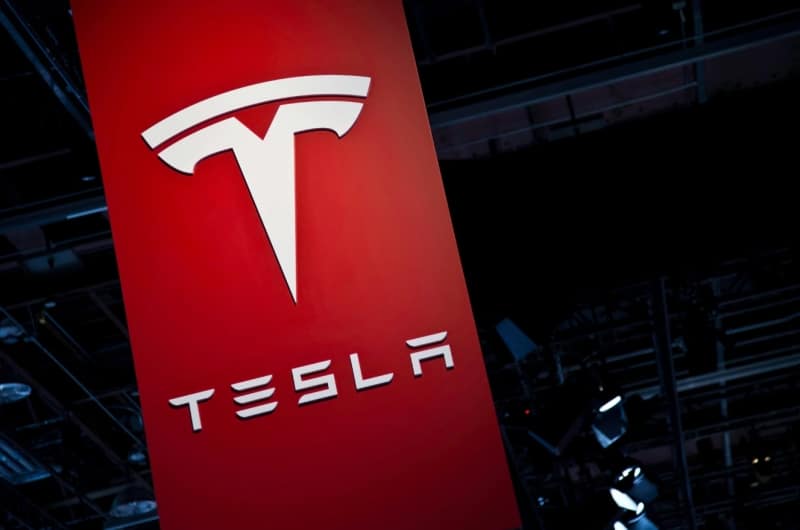 Tesla recheamă în service peste 2 milioane de vehicule