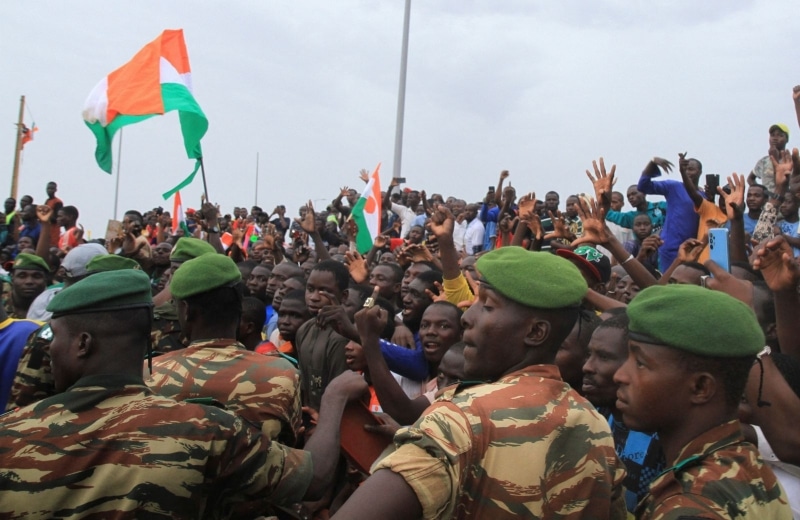 Franţa şi-a închis ambasada din Niger