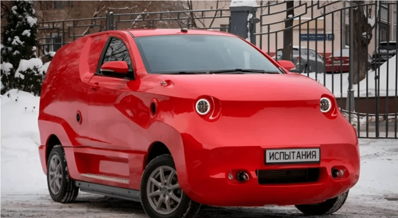Oribil! Un prototip de mașină electrică rusească a devenit bătaia de joc a internetului
