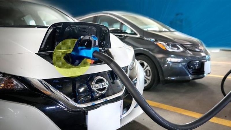 Vechea ta mașină pe benzină poate deveni un vehicul electric în doar 8 ore. Procesul inovator al unei companii germane