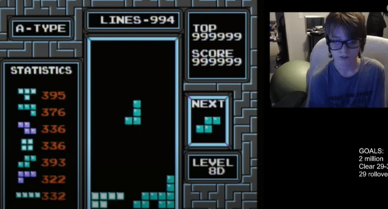Un băiat de doar 13 ani este primul om care a învins jocul ‘Tetris’/ Video
