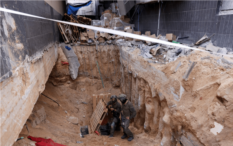 Lupte grele în Gaza – Israelul inundă tunelurile Hamas