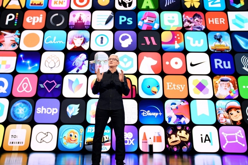 Apple reactivează contul Epic de App Store