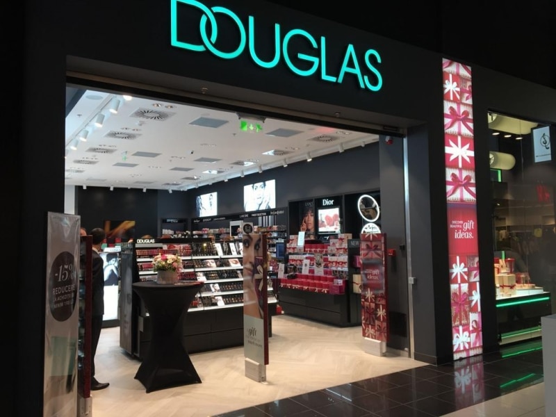 Retailerul de parfumuri Douglas va anunţa o ofertă publică iniţială în următoarele zile