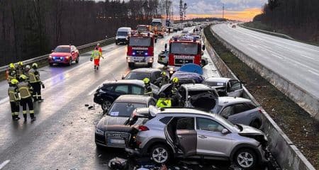 Accident monstru în Germania: Morți și răniți după o coliziune între 40 de mașini
