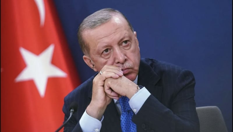 președintele Turciei se retrage, dar are mari probleme