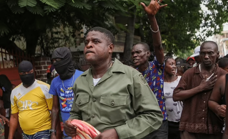 Unul dintre cei mai puternici lideri de bande din Haiti, Jimmy Chérizier, s-a declarat dispus la un armistiţiu