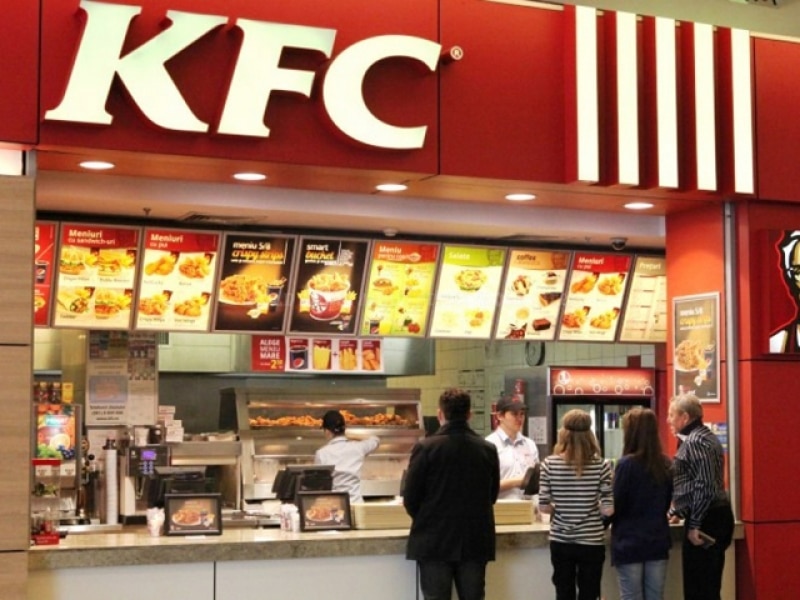 Starbucks, KFC și McDonald’s se confruntă cu o scădere serioasă a vânzărilor