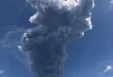 Vulcanul Ibu erupe din nou, aruncând cenuşă la 6 km înălţime