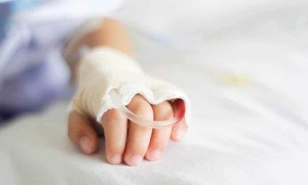 Caz șocant într-un spital din România! Un bebeluș de 7 luni a fost practic ‘ciuruit’ de cadrele medicale