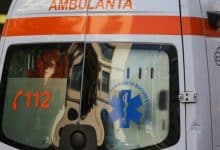 Un băiat de 11 ani a murit în ambulanță, mama și sora acestuia au ajuns la spital