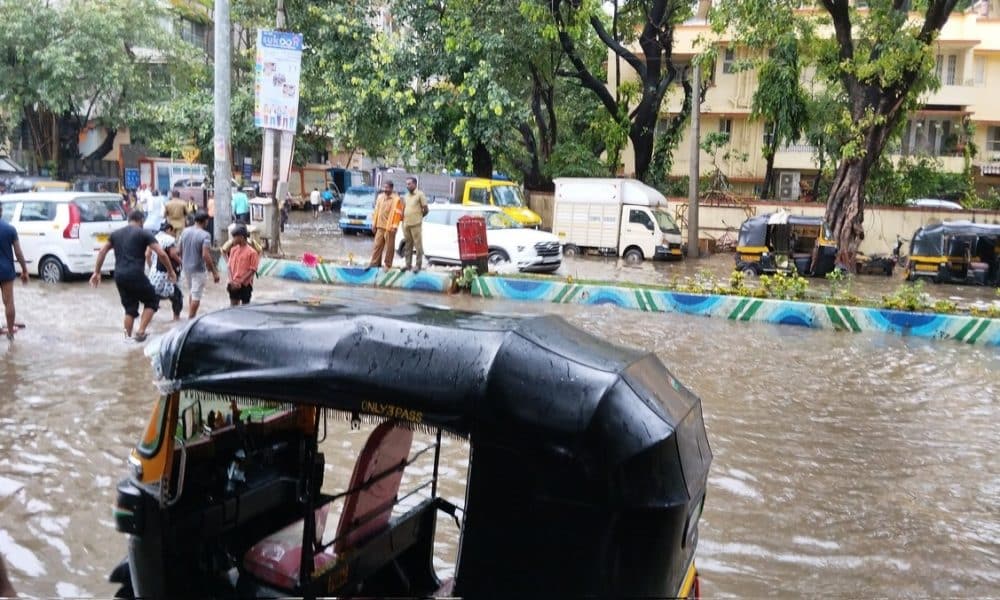 Şcoli închise şi examene universitare amânate la Mumbai din cauza ploilor abundente