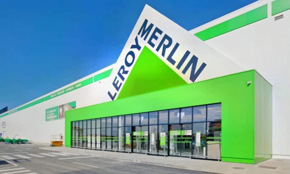 Leroy Merlin achiziționează magazinele unui rival și intră la bătaie cu Dedeman