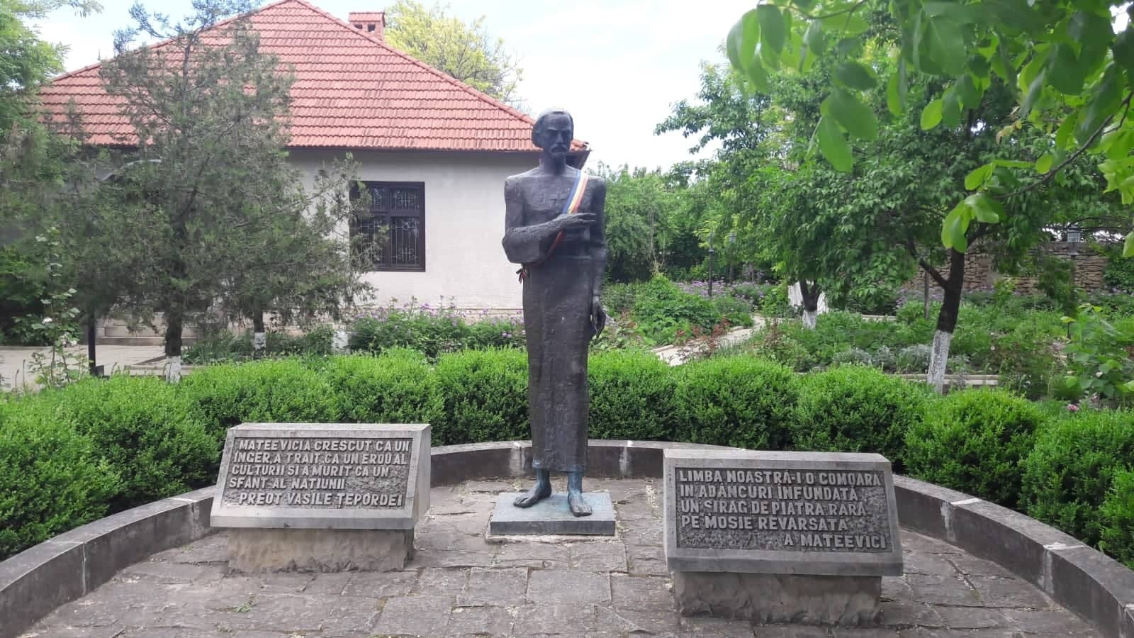Casa Memorială „Alexei Mateevici” din Zaim, Căușeni, decorată de Nicușor Dan, cu Ordinul „Meritul Cultural”