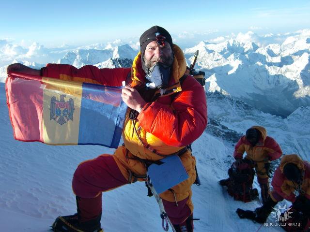 Inhale Agree with Depletion Primul moldovean care a cucerit Everestul: “Am văzut sute de cadavre ale  acelor care visau să ajungă în vîrful lumii” (GALERIE FOTO) – Stiri de  ultima ora din Moldova – Ultimele stiri
