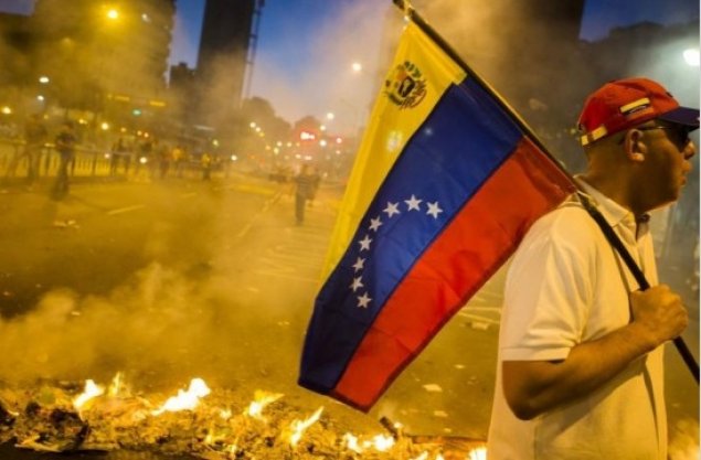 Revoluție și In America De Sud Violenţele Din Venezuela S Au