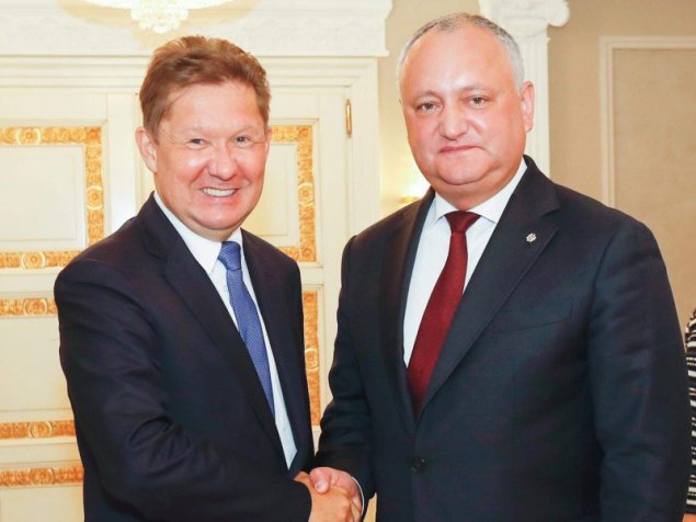 Картинки по запросу Dodon lucrează pentru Gazprom și obligă toți cetățenii să platească pentru gaz mai mult decât este prețul pe piață