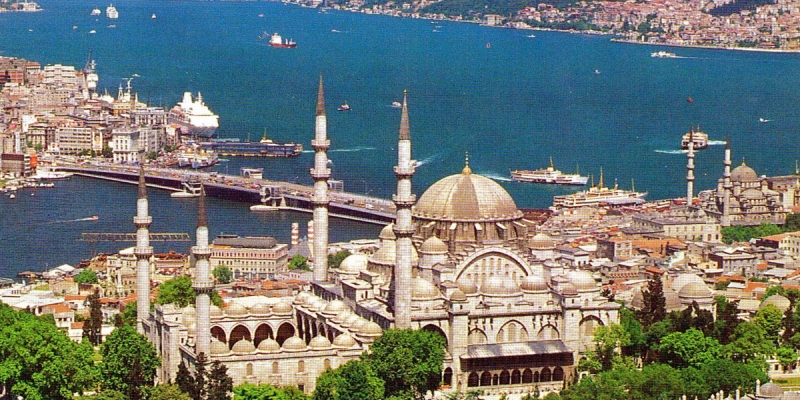 Turcia încarcerează alți 18 funcționari publici municipali din Istanbul