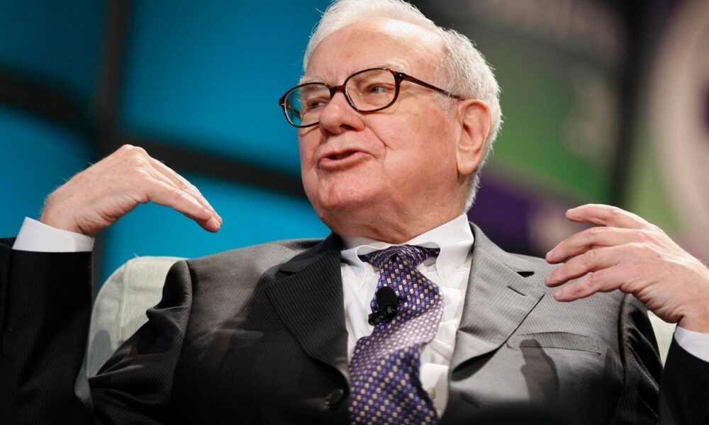 Warren Buffett se retrage după 60 de ani la cârma Berkshire Hathaway și critică dur politicile comerciale ale lui Trump