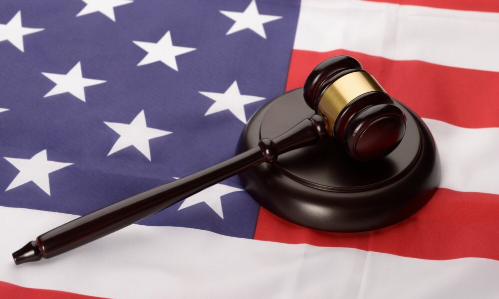 Curtea de Comerț Internațional BLOCHEAZĂ intrarea în vigoare a celor mai multe taxe vamale impuse de Trump. Decizia este temporară