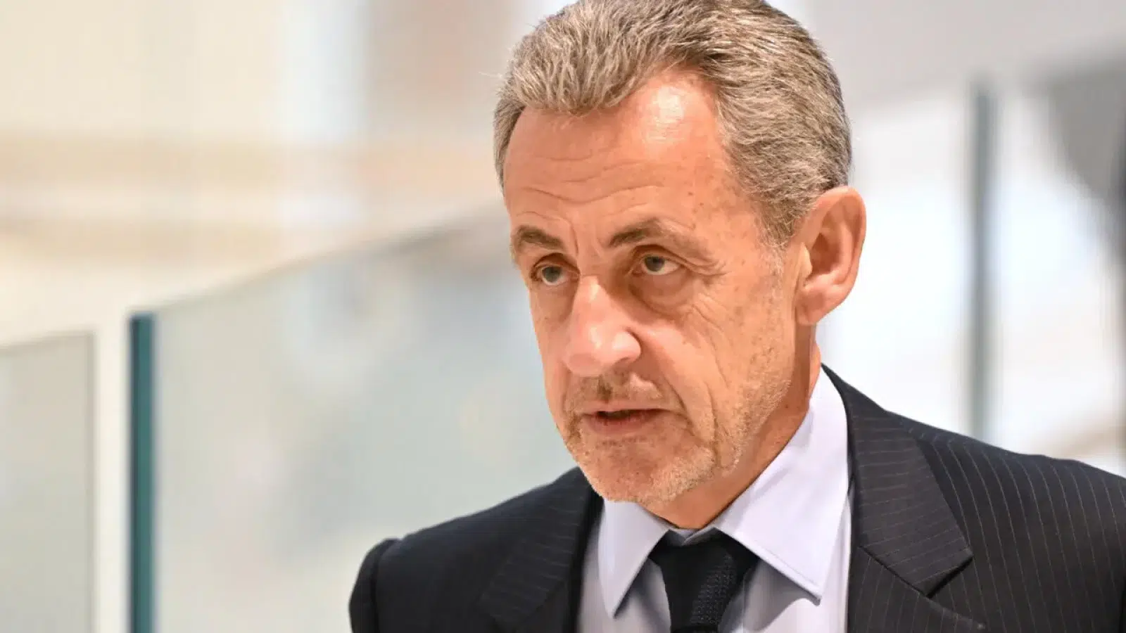 Fostul președinte francez Nicolas Sarkozy, primul fost şef de stat dintr-o țară UE care merge la pușcărie!