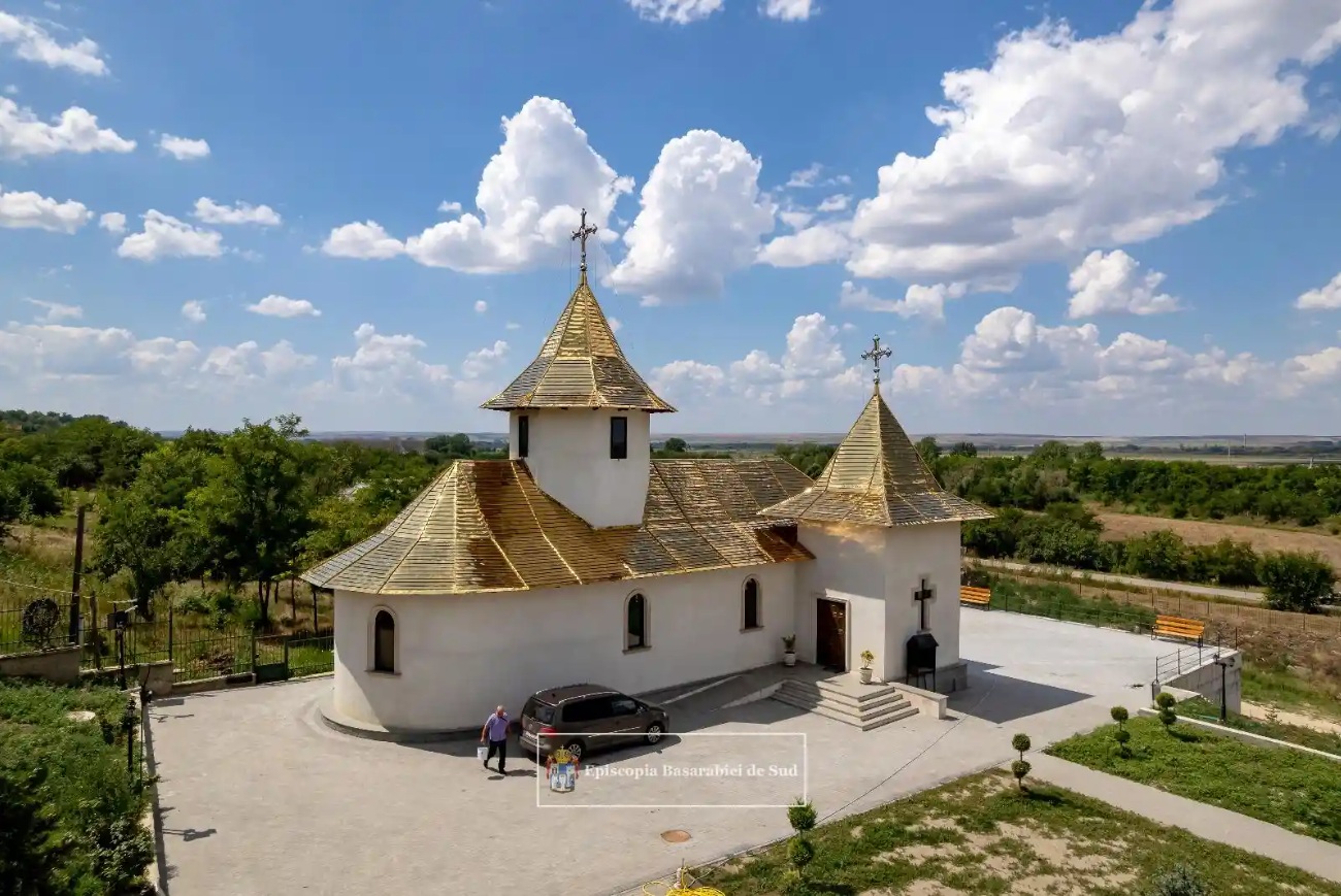 Modernizări la Mănăstirea Eroilor Români din Ţiganca