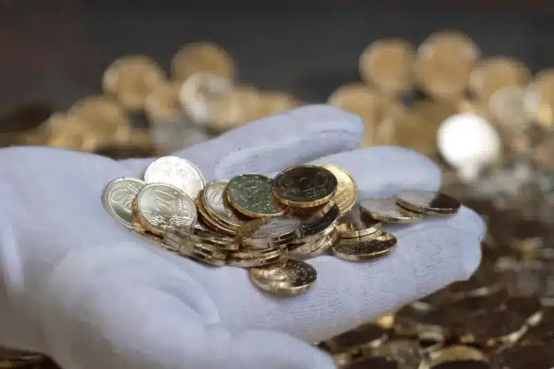 UE introduce restricții la plățile în numerar: Cum vor funcționa cumpărăturile în 2027