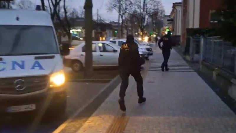 CNA: Percheziții în mai multe case și companii din Chișinău, după ce o navă de 26.000.000 $ s-a vândut, iar unul dintre proprietari a fost lăsat fără bani