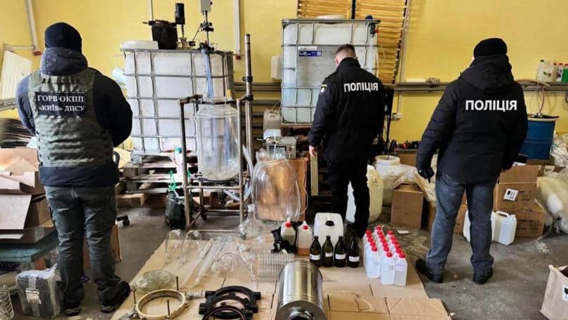 O rețea internațională de droguri, desființată după arestarea unui curier în Moldova