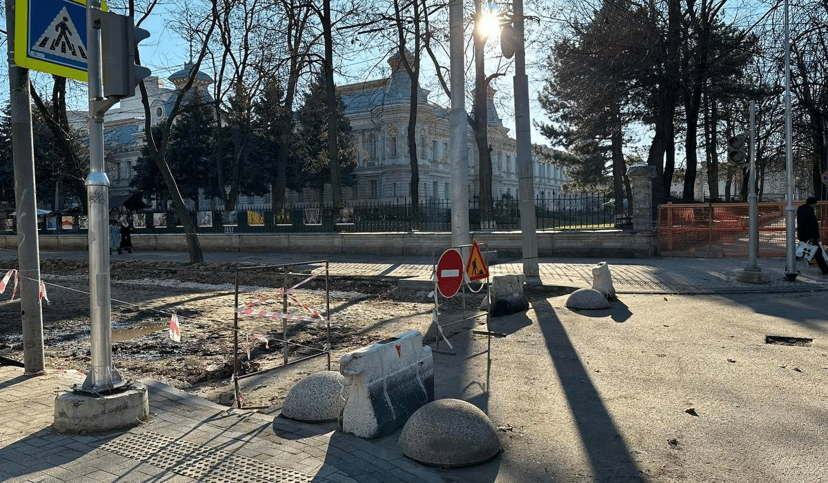 Primăria Chișinău reia lucrările de reabilitare a străzii 31 August. Ceban: Licitațiile vor fi lansate în curând