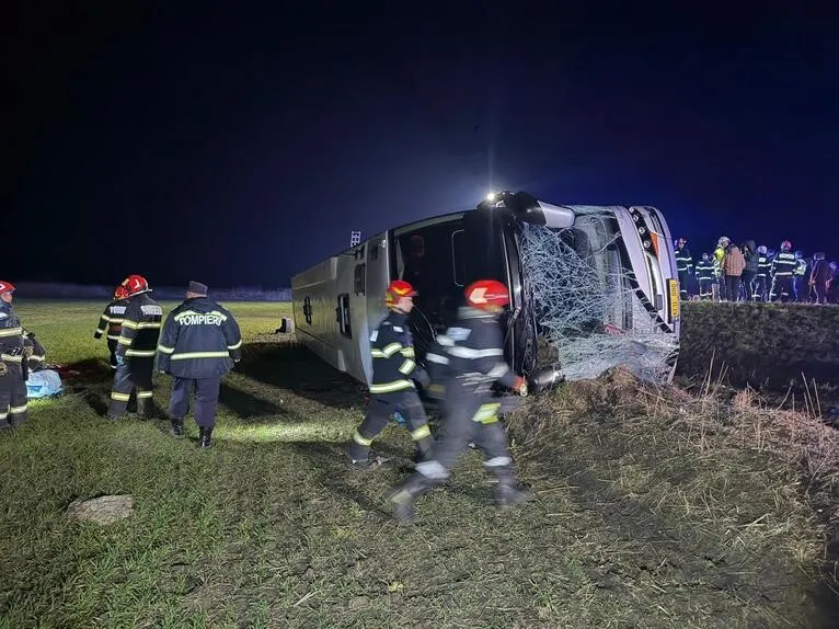 MAE, despre accidentul fatal cu autocarul din Moldova: Șoferul ar fi adormit la volan