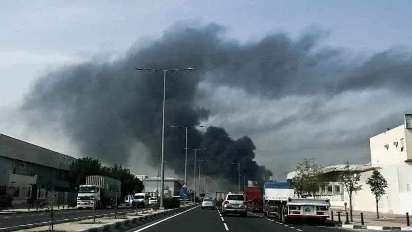 VIDEO: Un important hub de rezervoare de petrol din Emiratele Arabe Unite, lovit de o dronă