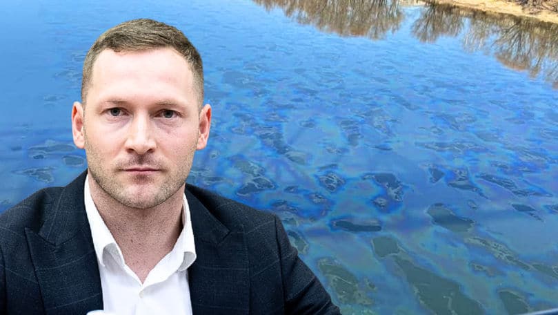 Hajder: Substanța petrolieră continuă să se reverse dinspre Ucraina în râul Nistru