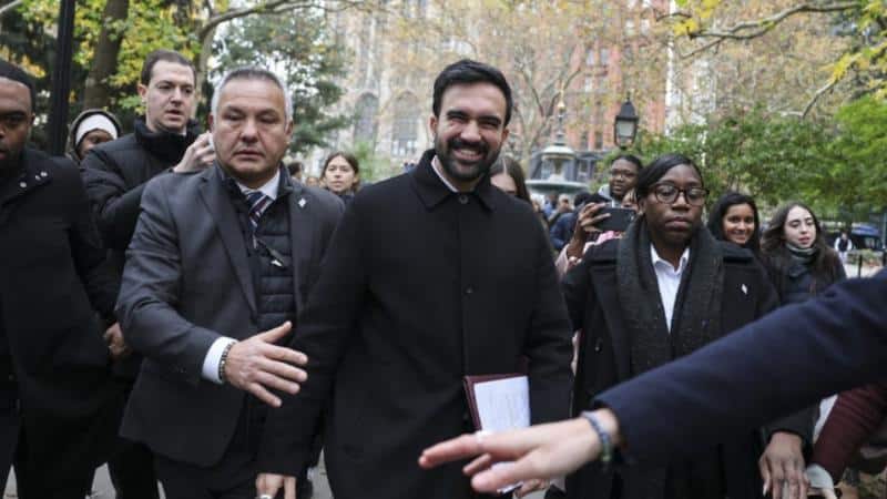 Explozie în fața locuinței primarului din New York: Poliția investighează un „posibil atac terorist”