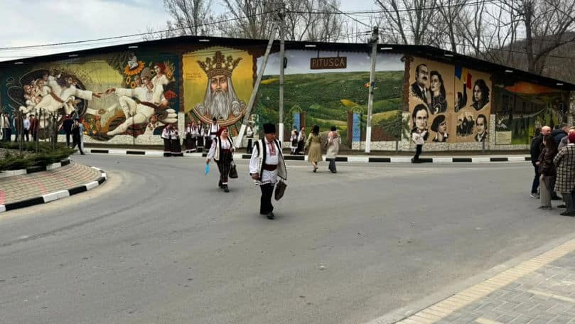 Un mural dedicat Unirii cu România și identității culturale, inaugurat la Pitușca
