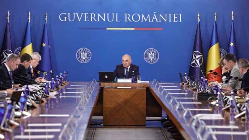 Guvernul României interzice cumulul pensiei speciale cu salariul la stat