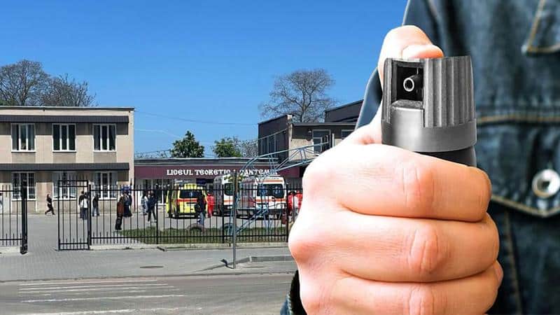 Intervenție de urgență la un liceu din Cahul: Opt copii au ajuns la spital, după ce un elev a pulverizat gaz lacrimogen pe coridor