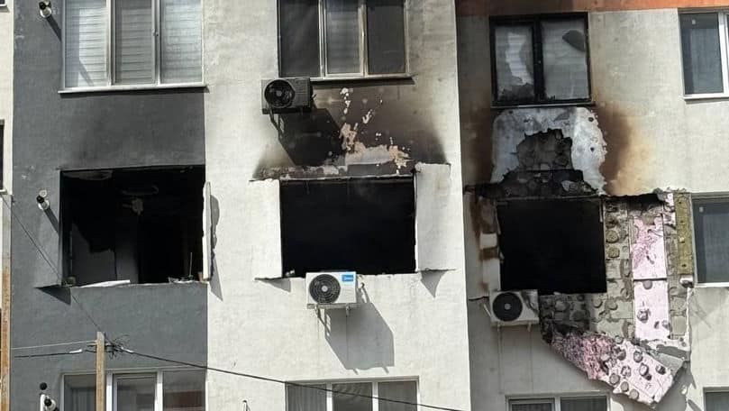 Incendiu într-un bloc de locuințe de la Telecentru: O femeie a suferit arsuri
