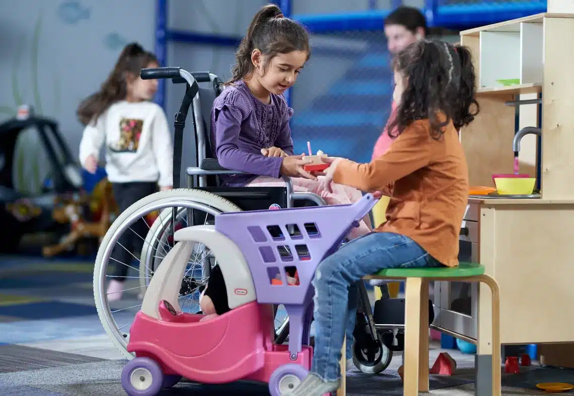 Copiii cu dizabilități vor primi un ajutor anual de 3.000 de lei