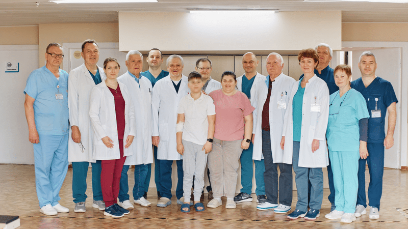 Premieră la Spitalul Republican: Un copil cu 5 operații pe cord, salvat printr-o metodă modernă. Medicii i-au implantat un stimulator cardiac fără fire