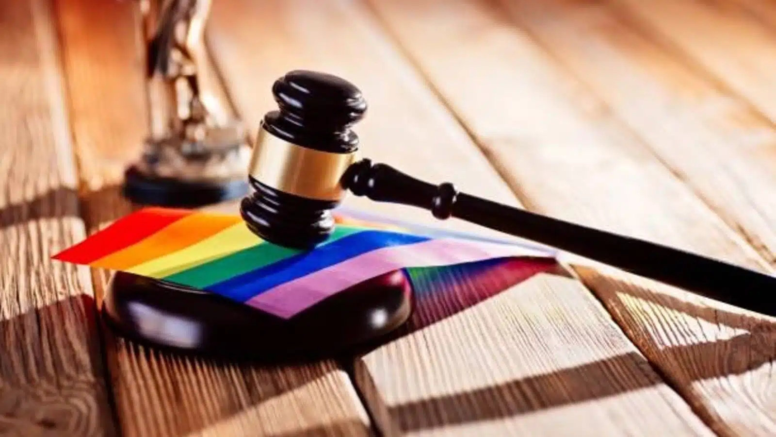 Polonia este obligată să înregistreze căsătoriile între persoane de acelaşi sex încheiate în străinătate
