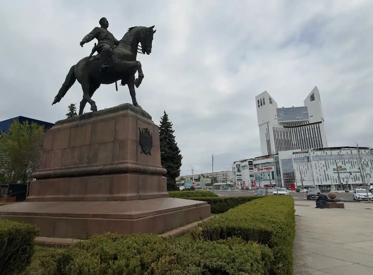 „Banditul” sovietic cu statuie în centrul Chișinăului