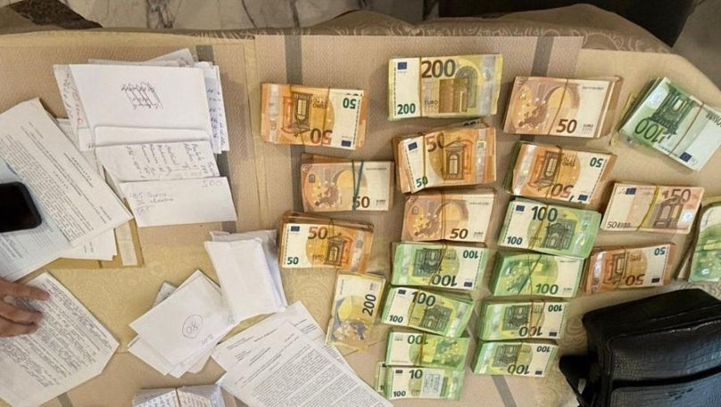 Spălare de bani în sumă de 13,5 milioane de lei. S-au efectuat 26 de percheziții