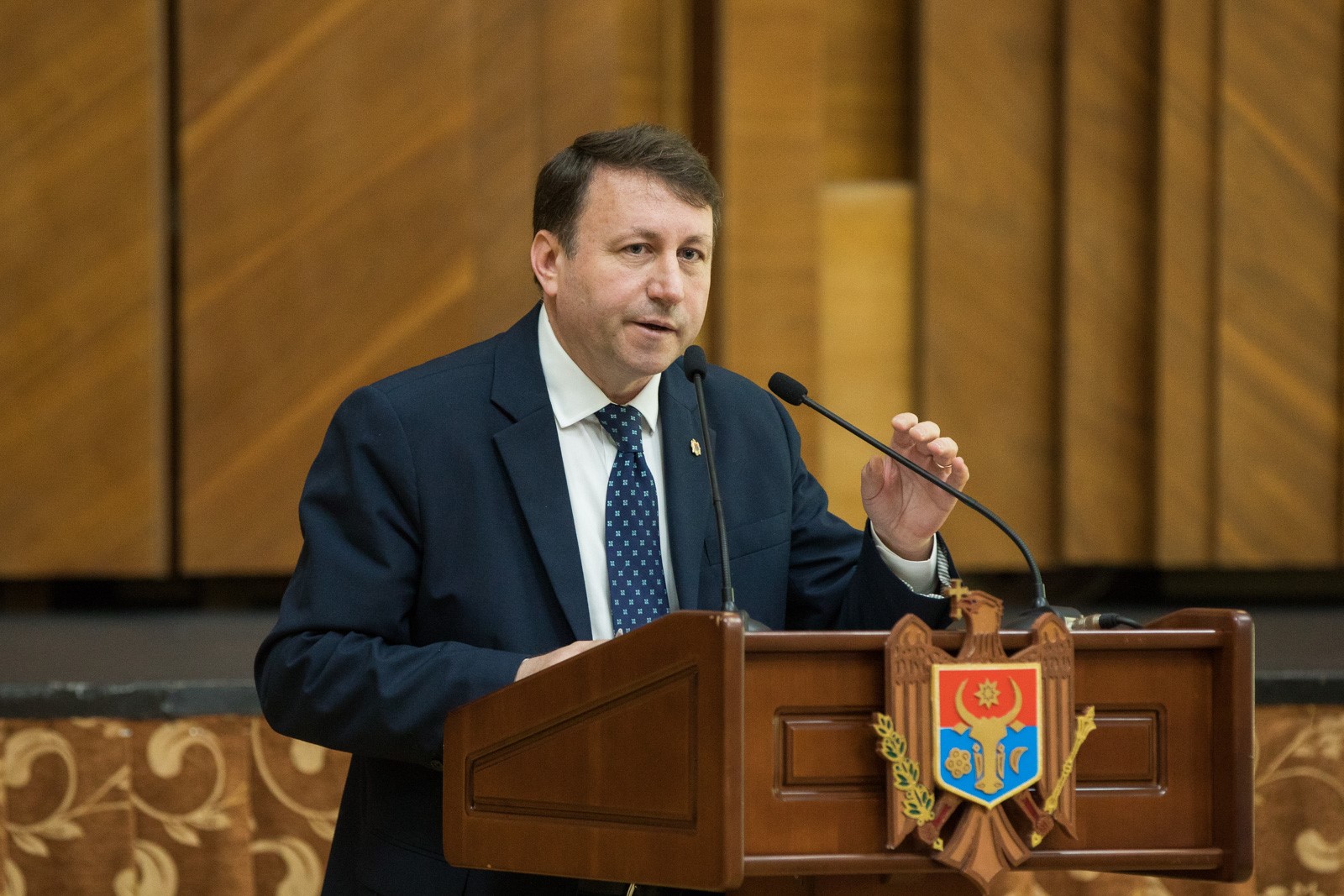 Igor Munteanu: Primele demisii din guvernul Tofan după 72 ore. Quo vadis?